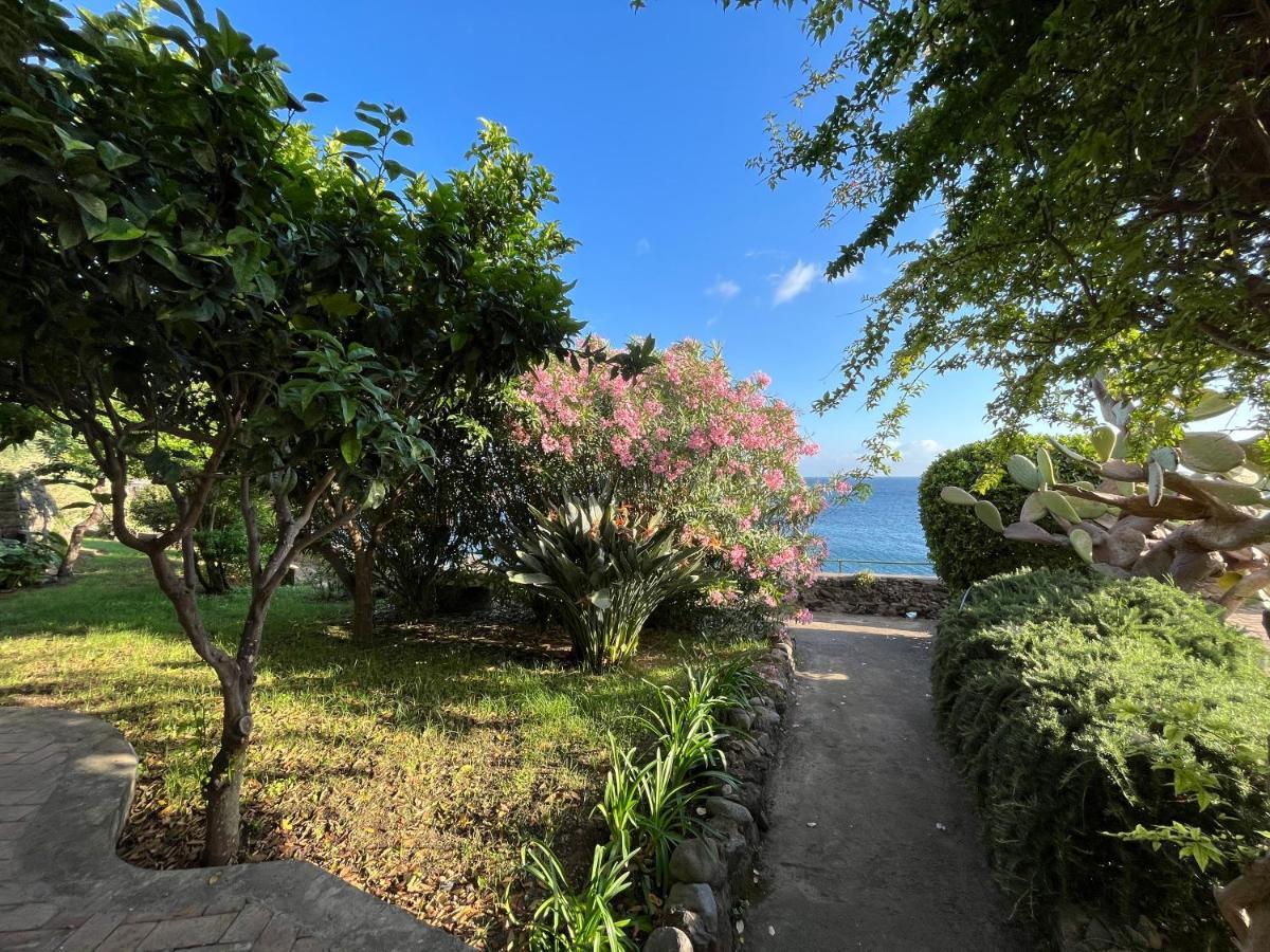 Nelinda Waterfront Accommodation Casamicciola Terme Екстер'єр фото