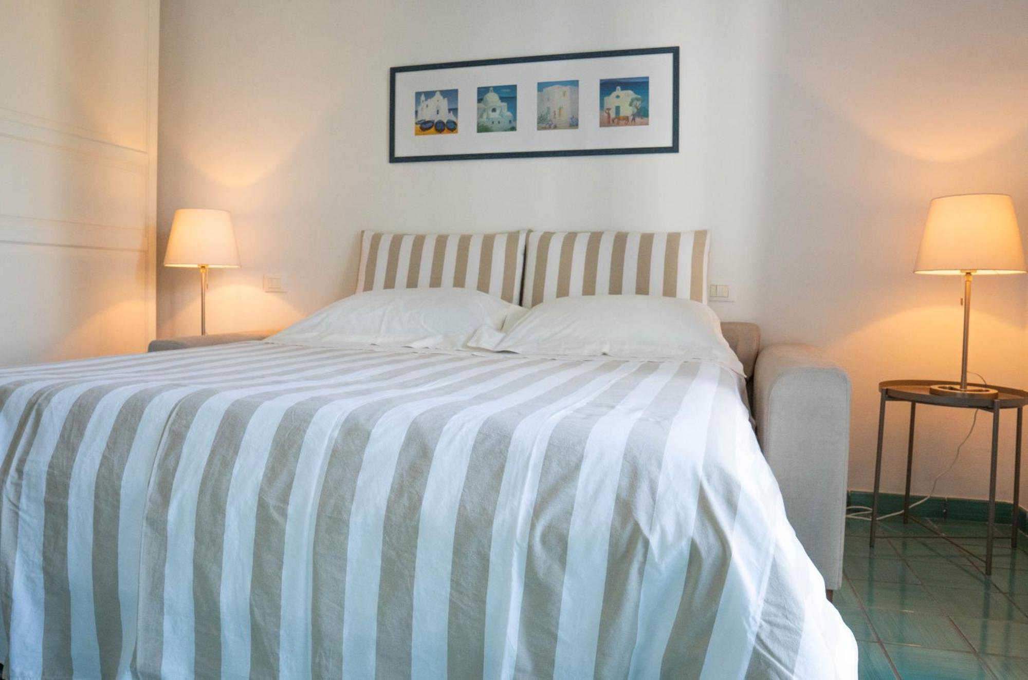 Nelinda Waterfront Accommodation Casamicciola Terme Екстер'єр фото
